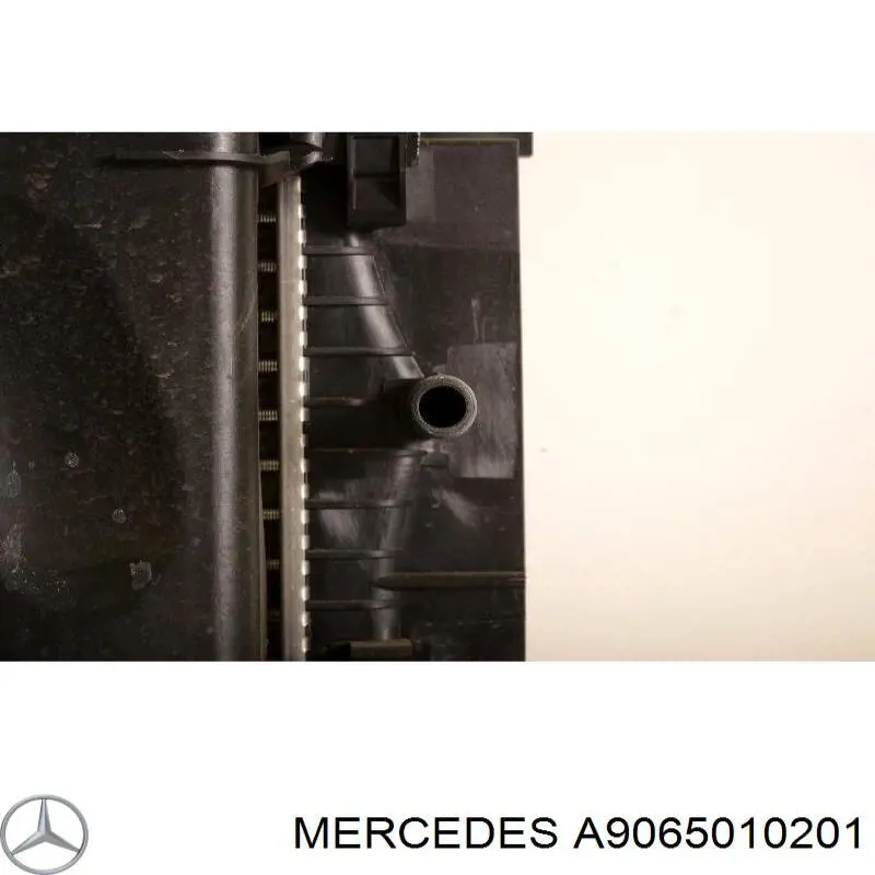 Система охолодження наддувочного повітря Mercedes A9065010201 ціна, від 107.45 USD