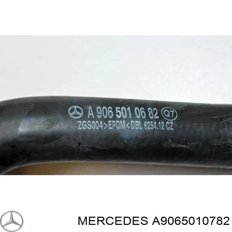 Шланг розширювального бачка, нижній Mercedes A9065010782