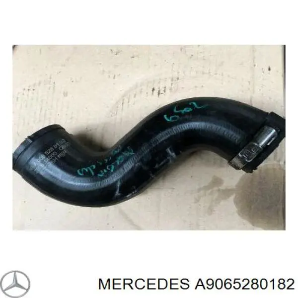 Трубка, що нагнітається Mercedes A9065280182 ціна, від 23.82 USD