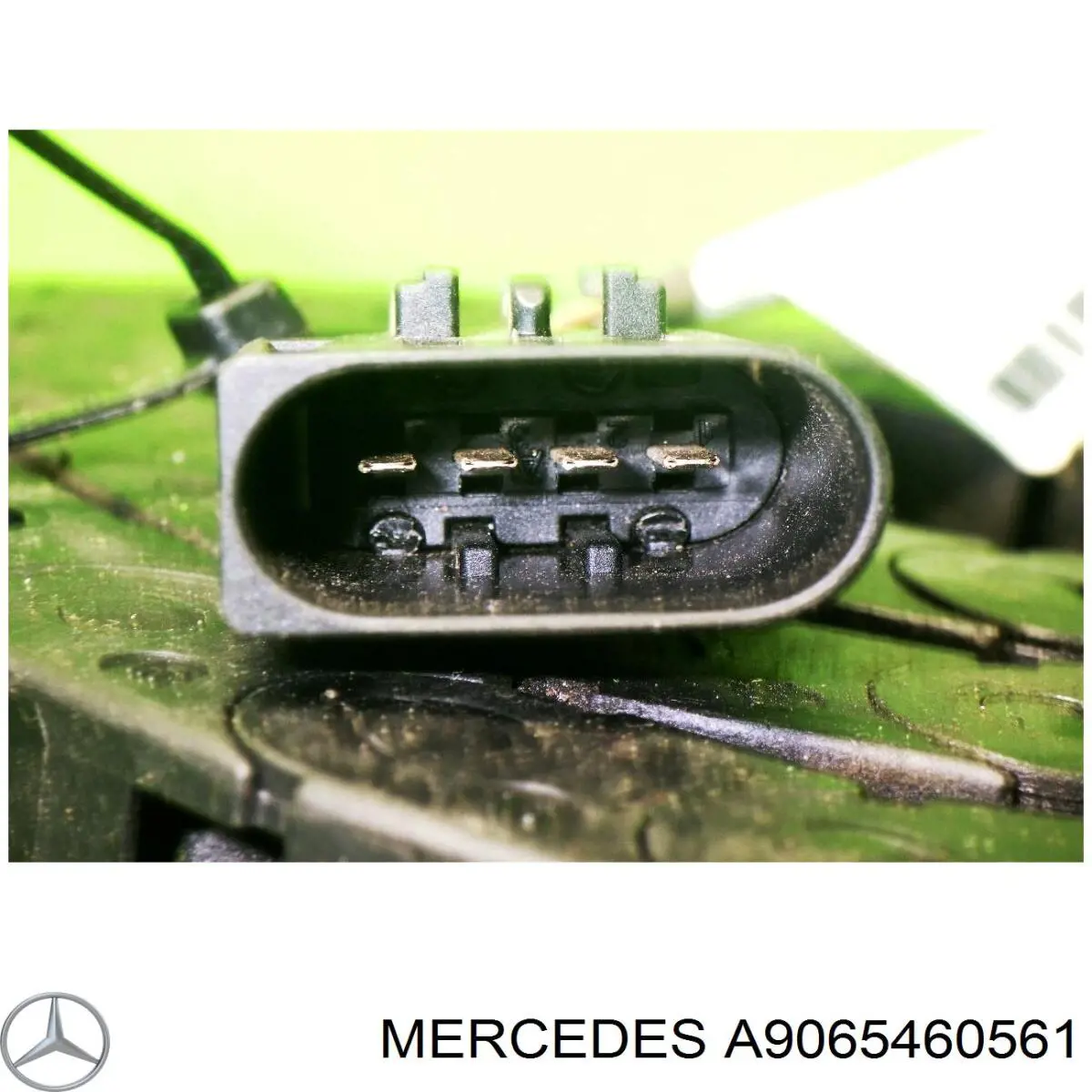 Рейка направляюча зсувної двері, нижня права Mercedes A9065460561 ціна, від 23.08 USD