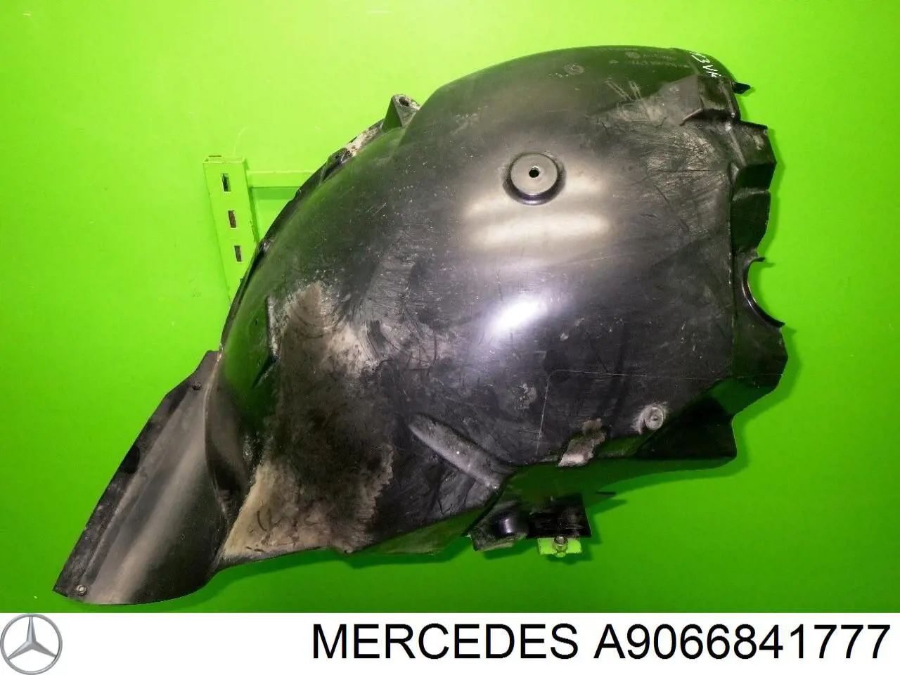 Купити A9066841777 Mercedes Підкрилок переднього крила, правий передній
