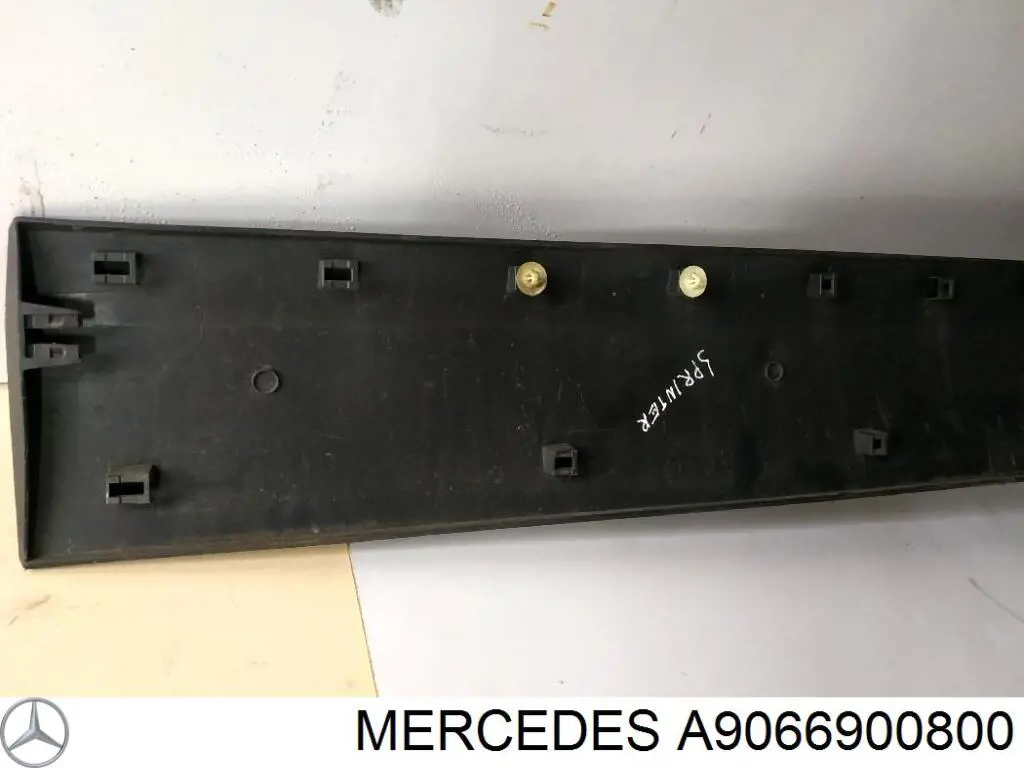 Купити A9066900800 Mercedes Молдинг бічний (зсувний) двері