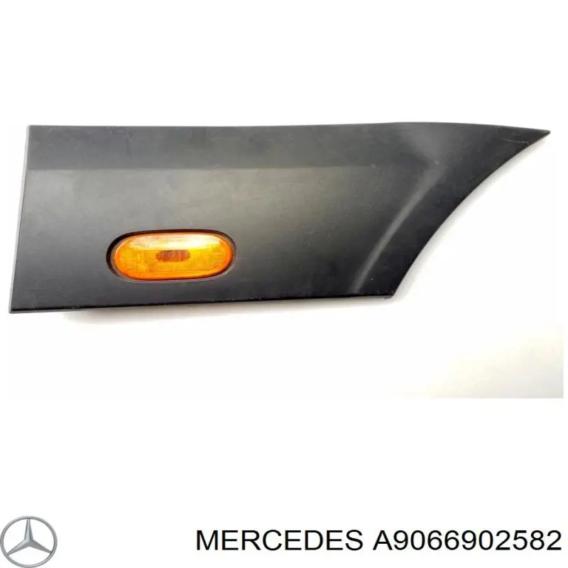 A9066902582 Mercedes Молдинг заднього лівого крила