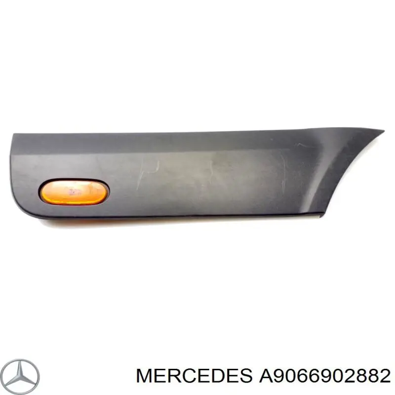 A9066902882 Mercedes молдинг заднього правого крила