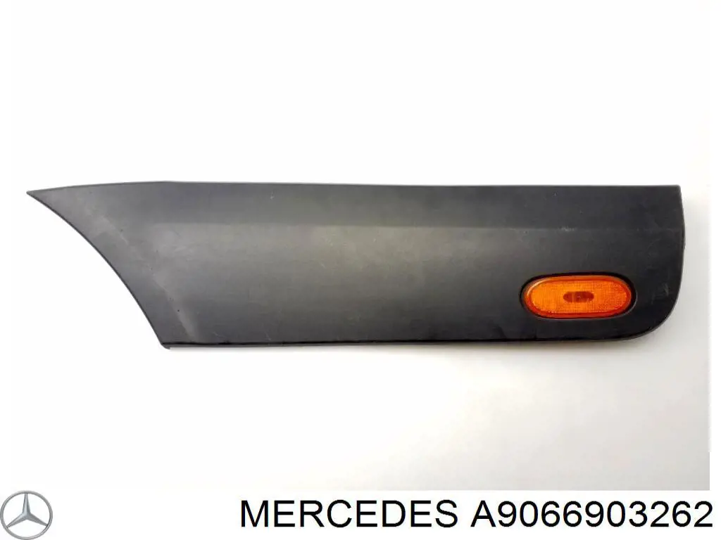 Молдинг заднього лівого крила Mercedes A9066903262 ціна, від 11.25 USD