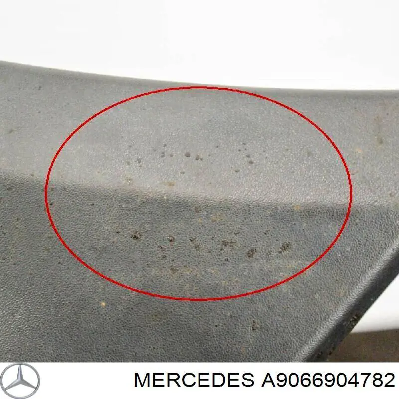 Накладка переднього лівого крила A9066904782 Mercedes