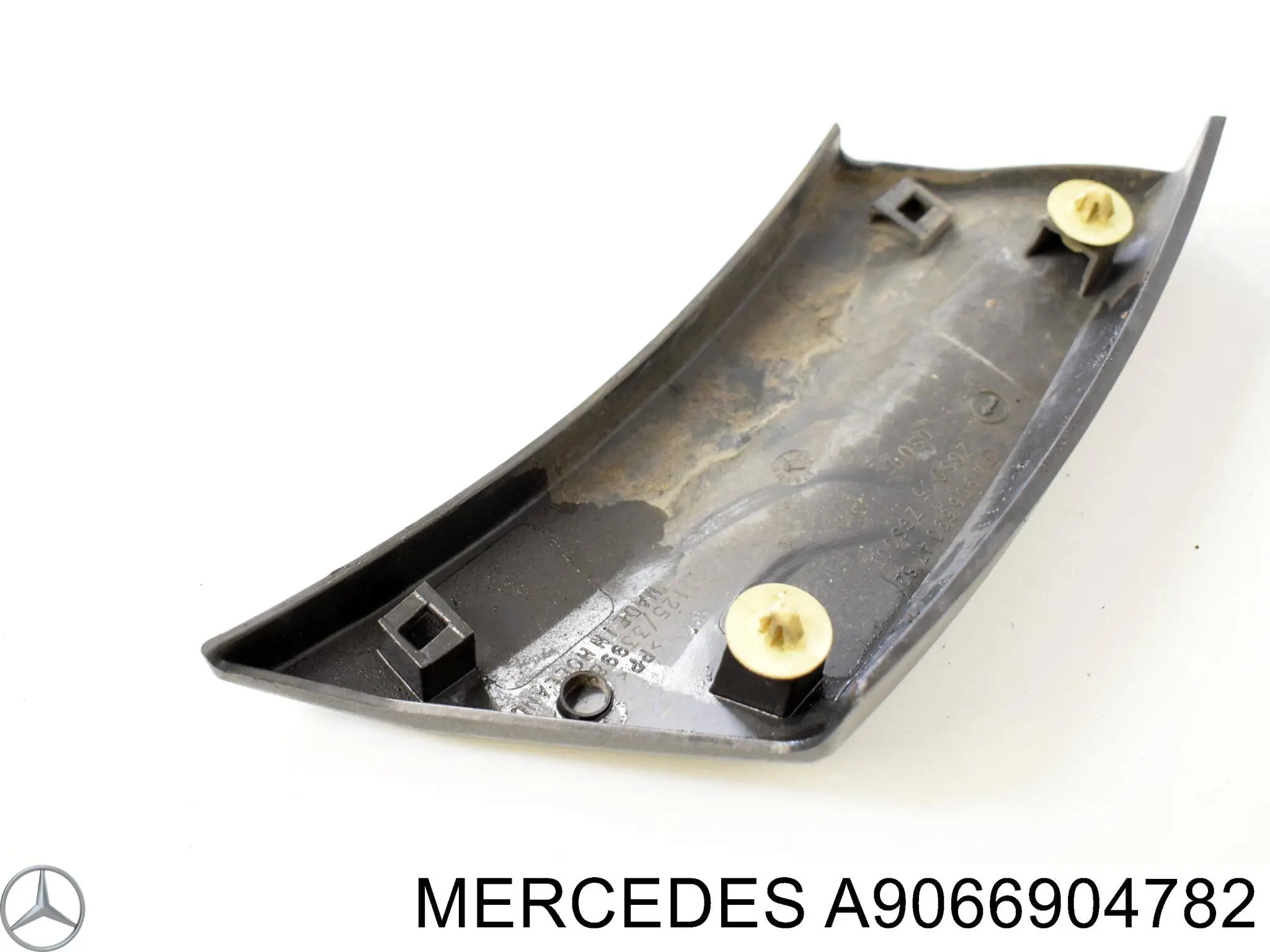 Купити A9066904782 Mercedes Накладка переднього лівого крила