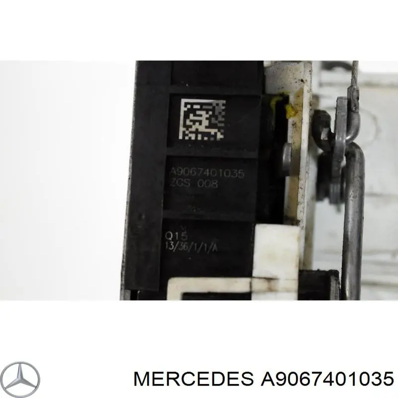 Замок задньої правої двостулкової двері Mercedes A9067401035 ціна, від 70.39 USD