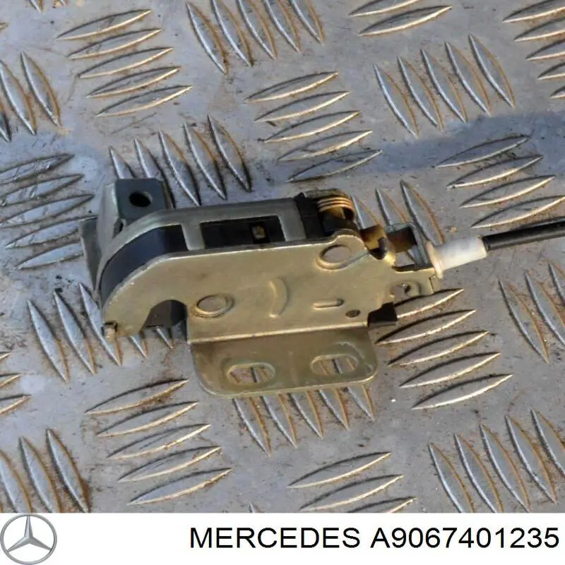 Замок задної лівої двостулкової двері, нижній A9067401235 VAG