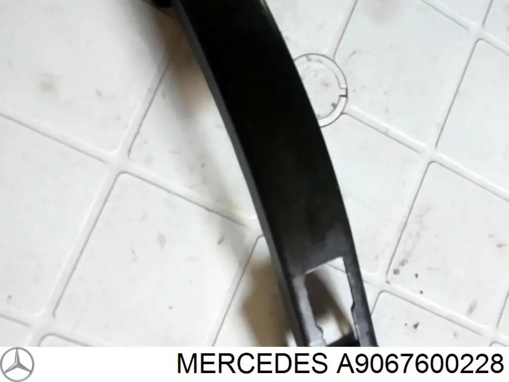 Обмежувач підйому платформи Mercedes A9067600228 ціна, від 18.14 USD
