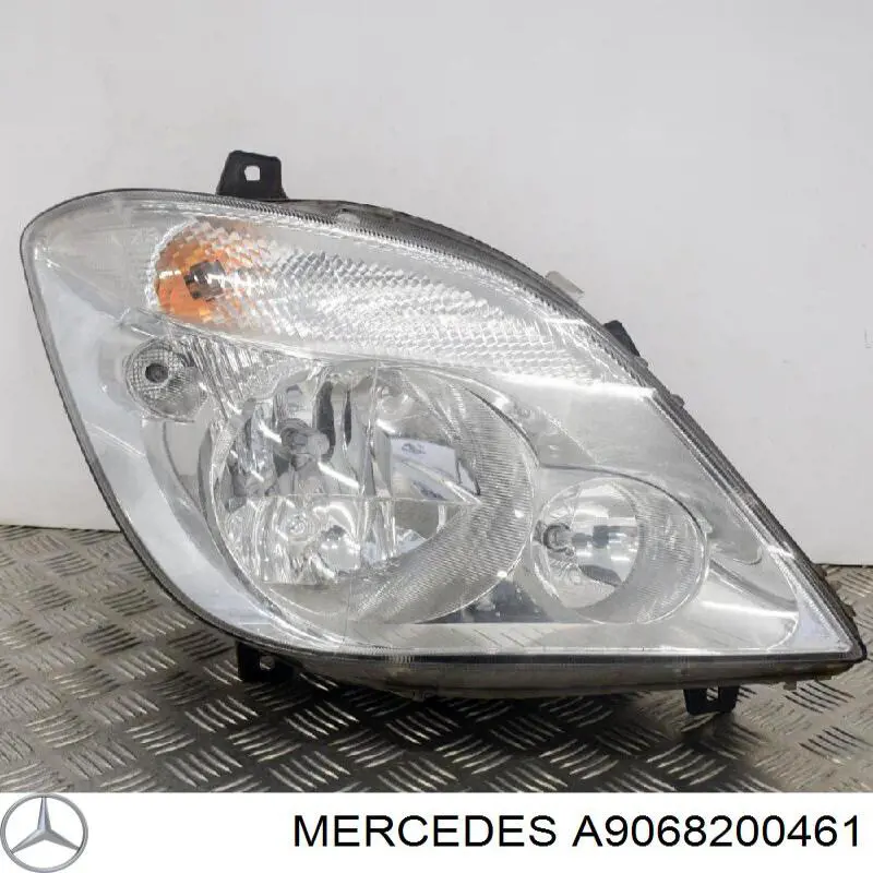 A9068200461 Mercedes Основна фара - вставка