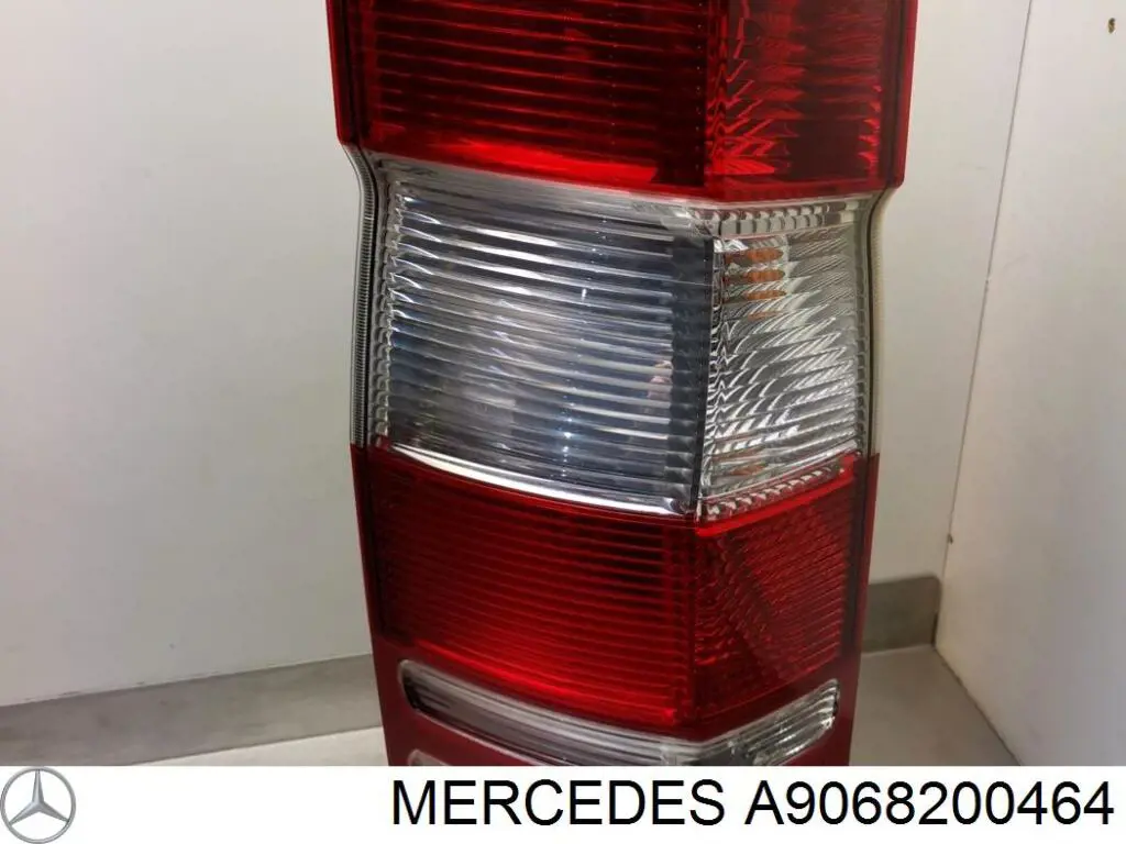 Купити A9068200464 Mercedes Лівий стоп