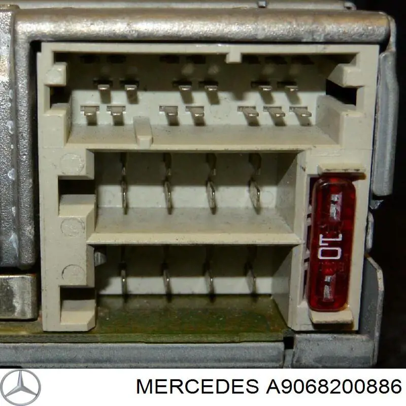 Магнітола (радіо AM/FM) Mercedes A9068200886 ціна, від 19.03 USD