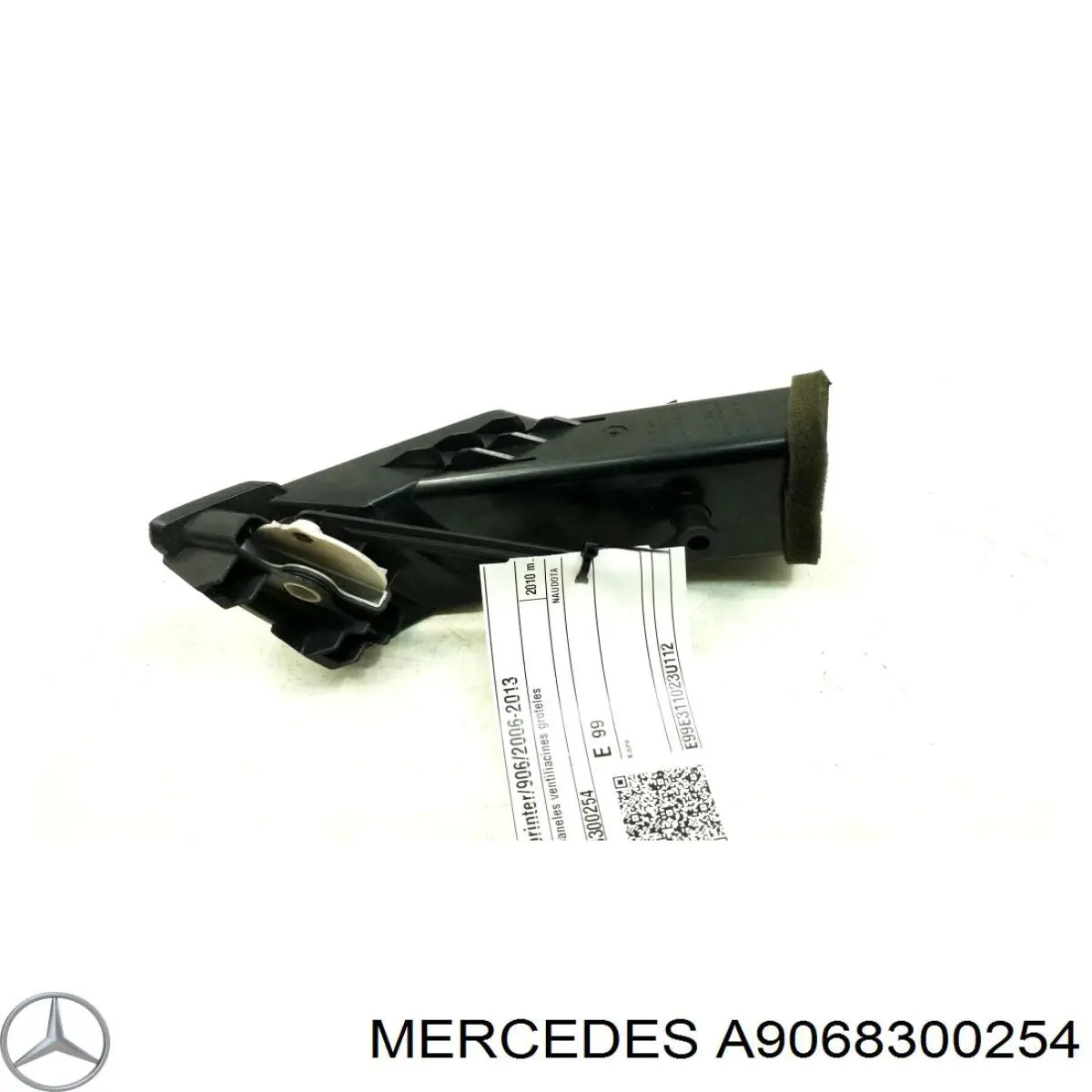 Решітка повітроводу ліва Mercedes A9068300254