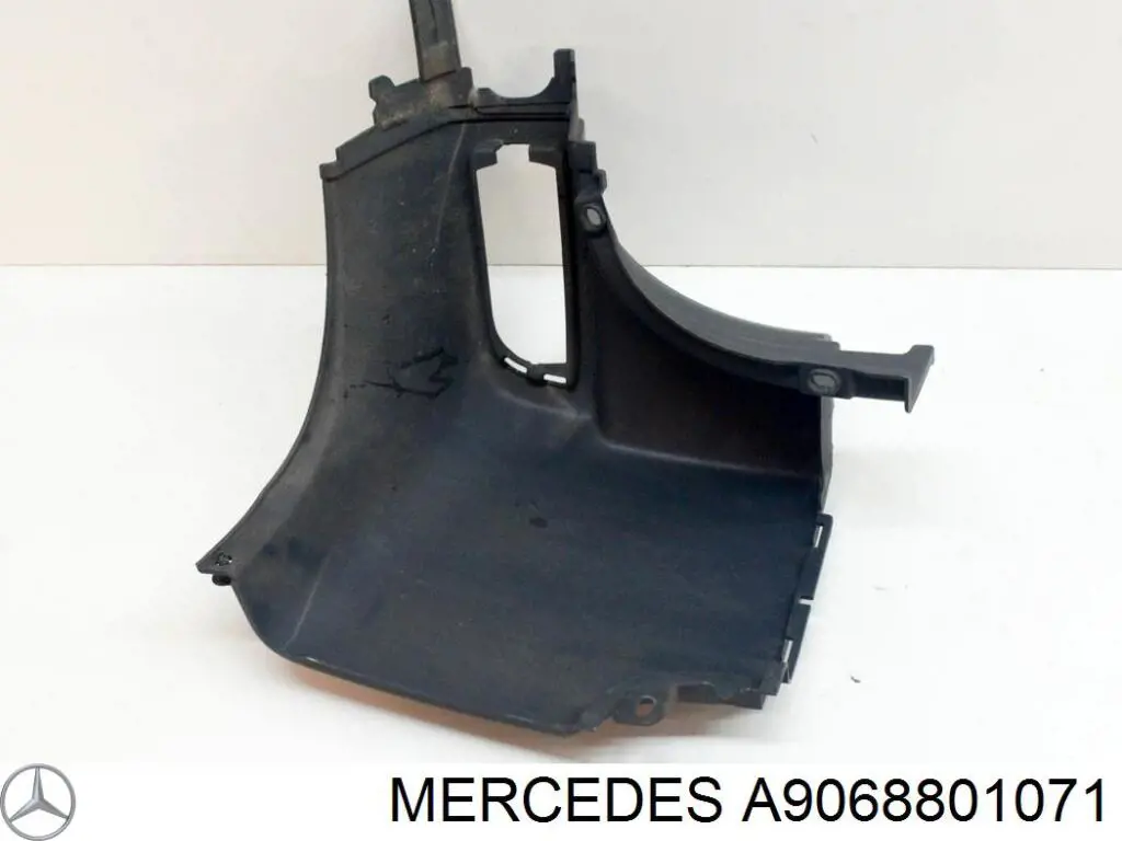 Кут бампера заднього лівий Mercedes A9068801071 ціна, від 12.70 USD