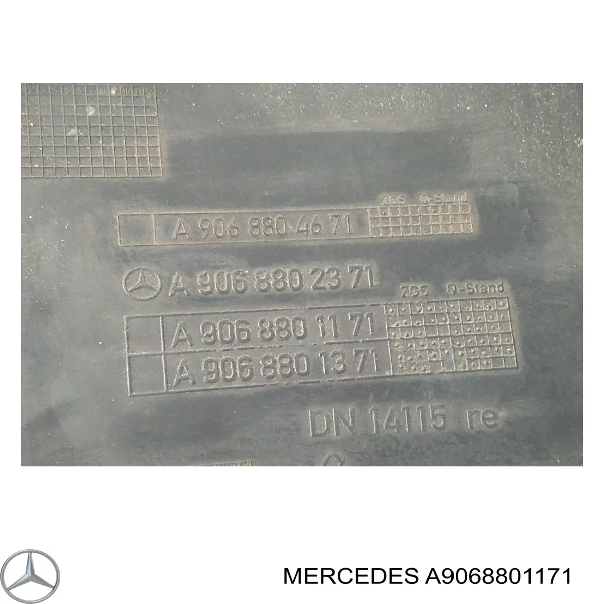 A9068801171 Mercedes Бампер задній, права частина