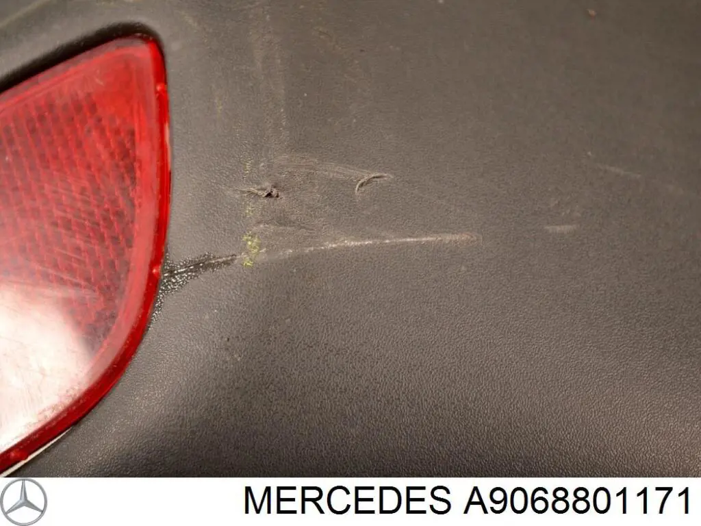 Купити A9068801171 Mercedes Бампер задній, права частина