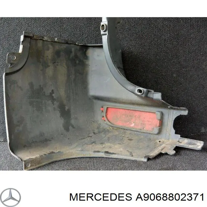 Купити A9068802371 Mercedes Бампер задній, права частина