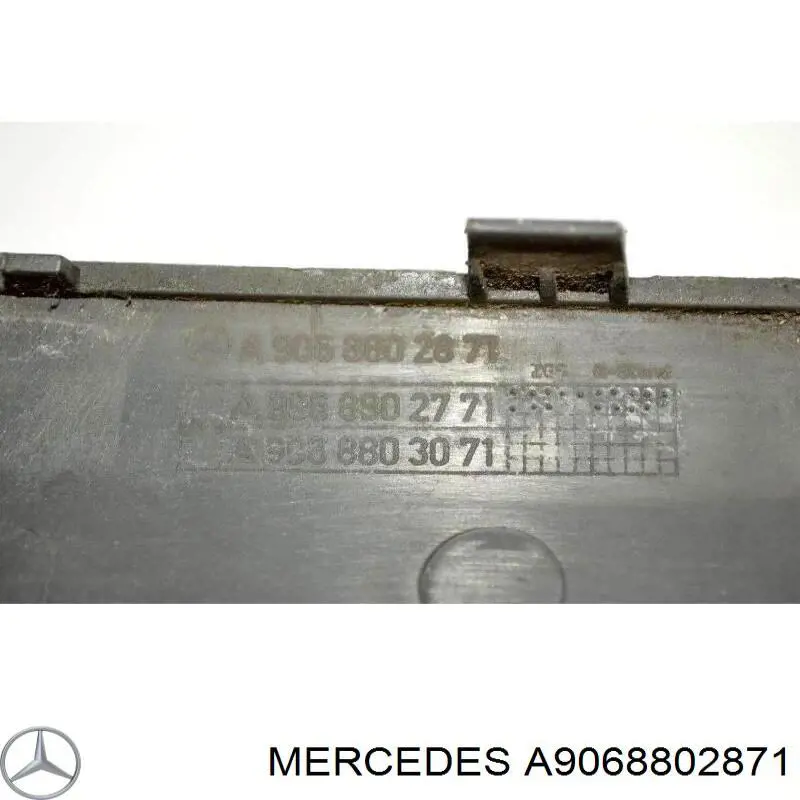 A9068802871 Mercedes Молдинг бампера заднього, лівий