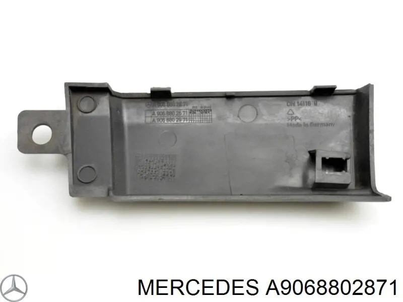 Накладка бампера заднього, ліва A9068802871 Mercedes