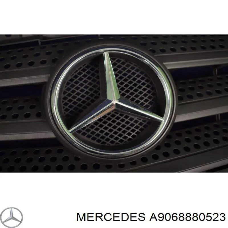 Решітка радіатора A9068880523 Mercedes