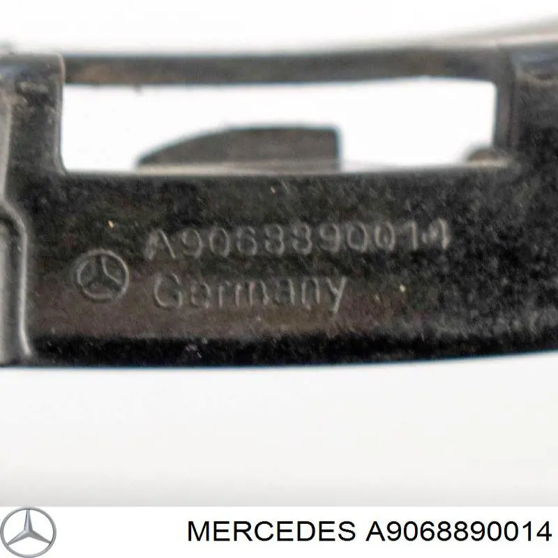 Кронштейн бампера переднього, лівий на Mercedes Sprinter (907, 910)