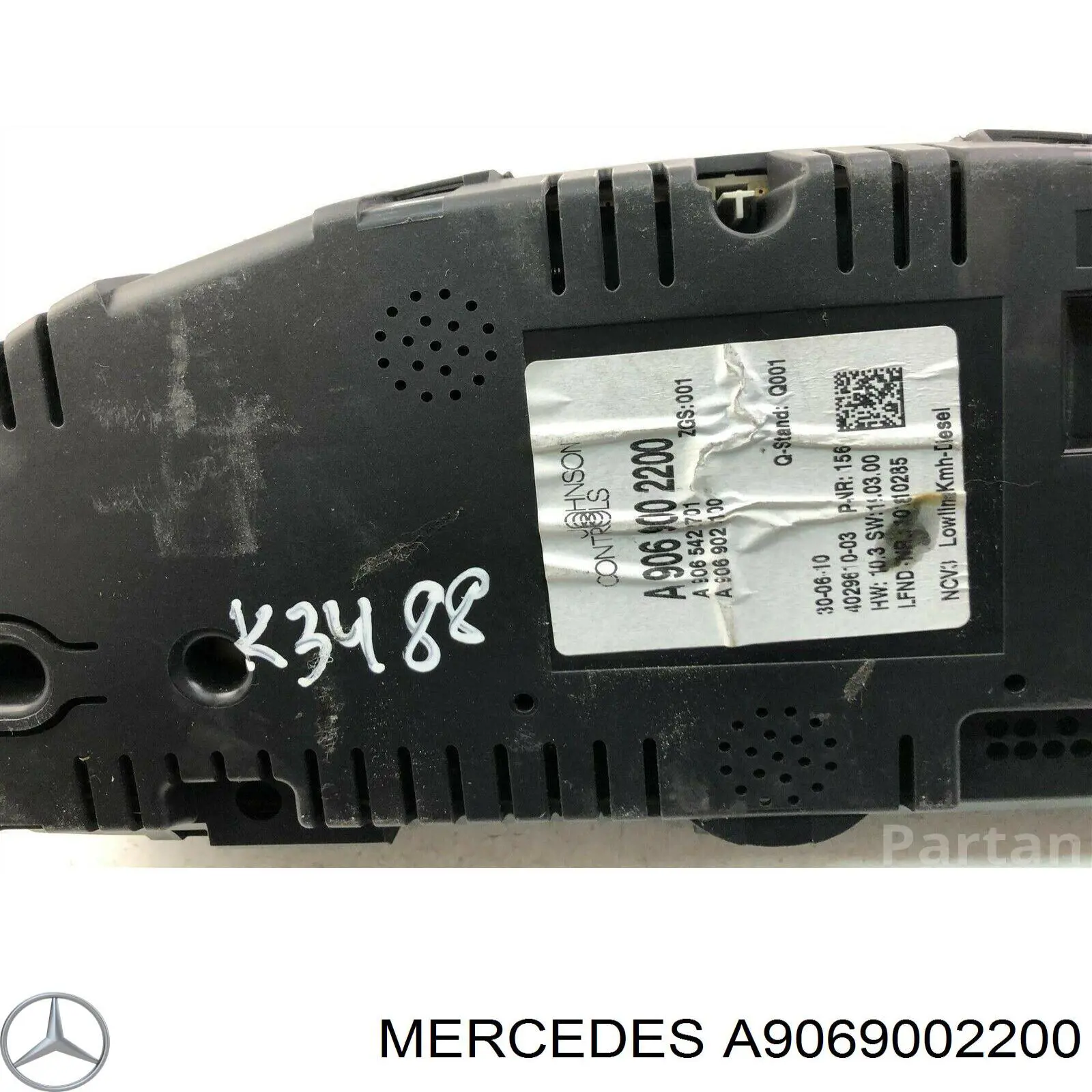 щиток приладу Mercedes A9069002200 ціна, від 35.47 USD