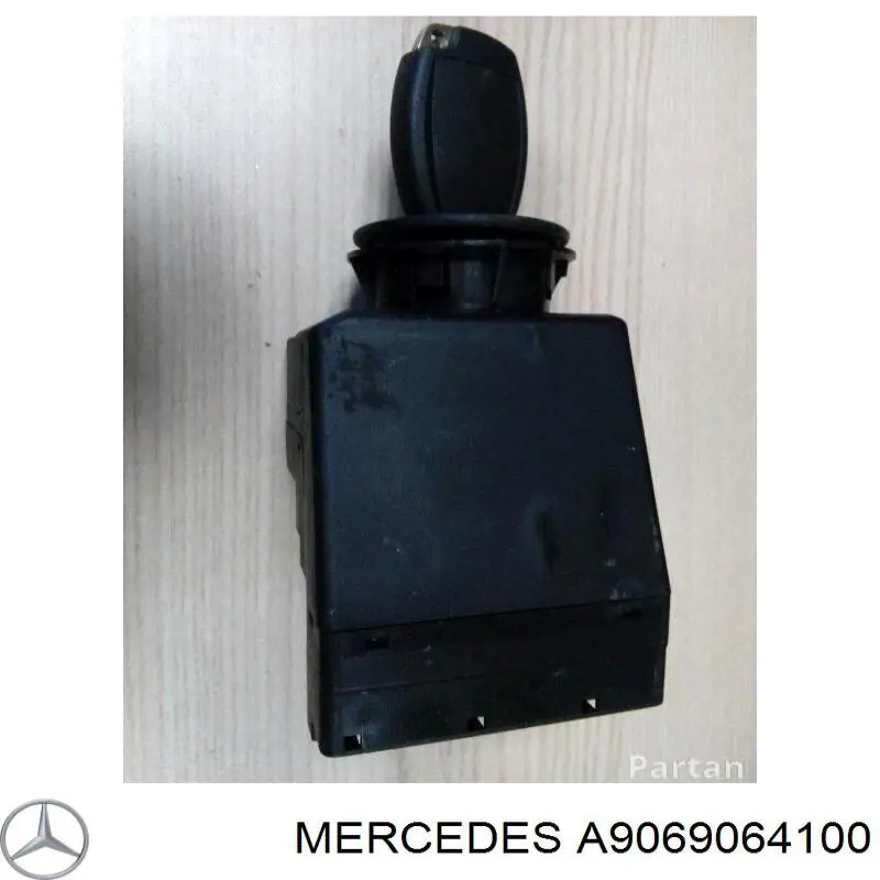 Купити A9069064100 Mercedes Блок управління пічкою