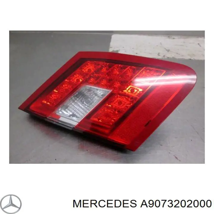 Купити A9073202000 Mercedes Стійка амортизатора задня