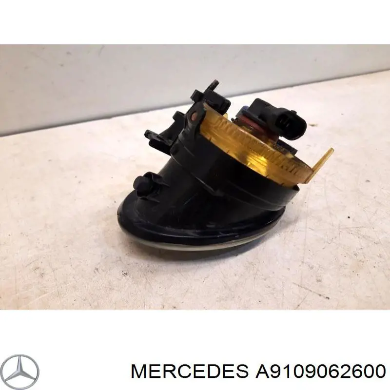 A9109062600 Mercedes Права протитуманні фари