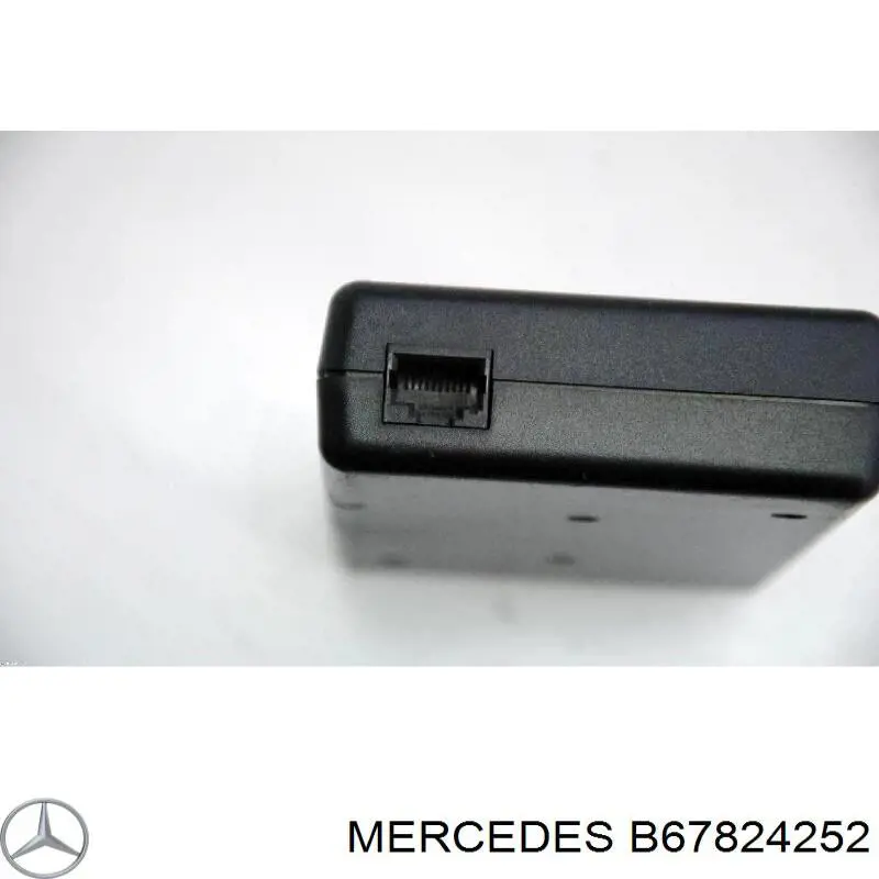 B67824252 Mercedes 