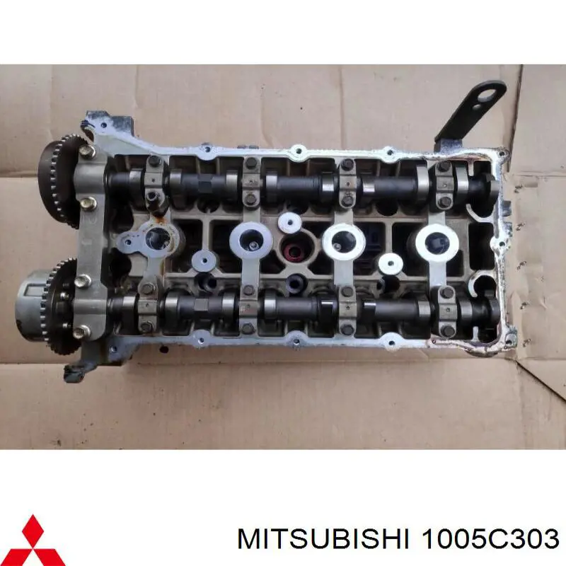 1005C303 Mitsubishi Головка циліндрів