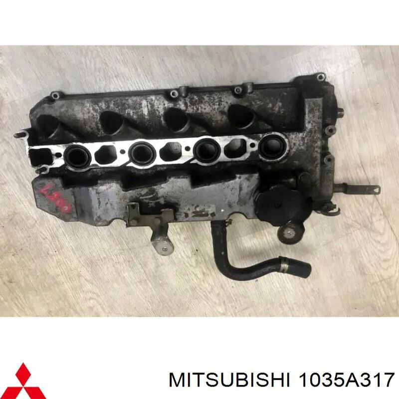 1035A317 Mitsubishi Кришка двигуна