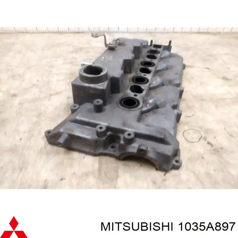 Купити 1035A897 Mitsubishi Клапанна кришка