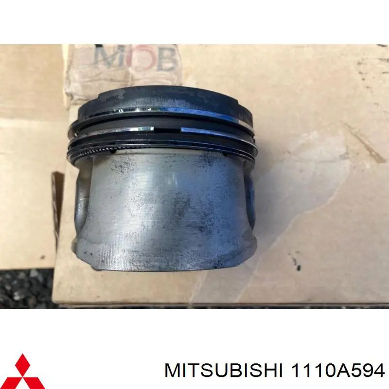 Поршень (комплект на мотор), 4-й ремонт (+1.00) Mitsubishi Space Gear (PA, B, DV, W) (Міцубісі Спейс гір)