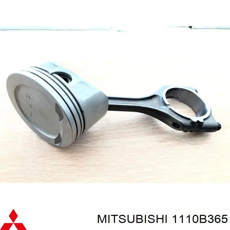 1110B366 Mitsubishi поршень в комплекті на 1 циліндр, std