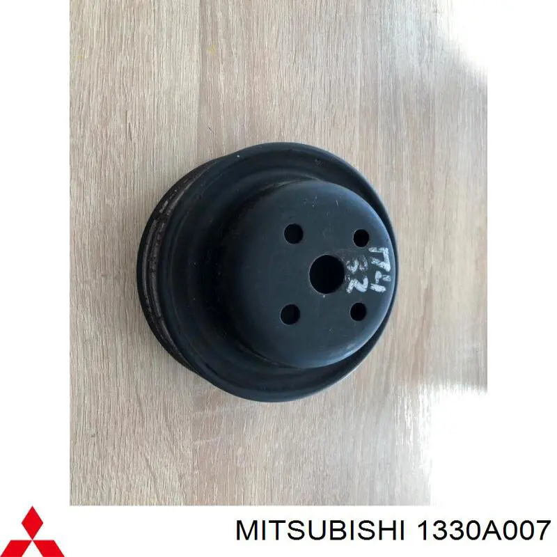1330A007 Mitsubishi Шків віськомуфти/крильчатки системи охолодження