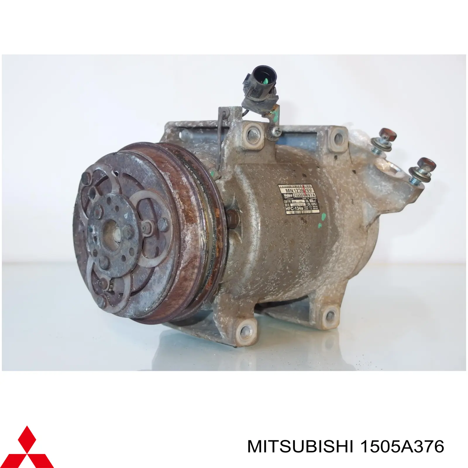 Патрубок повітряний, вихід повітряного фільтра Mitsubishi 1505A376 ціна, від 31.99 USD