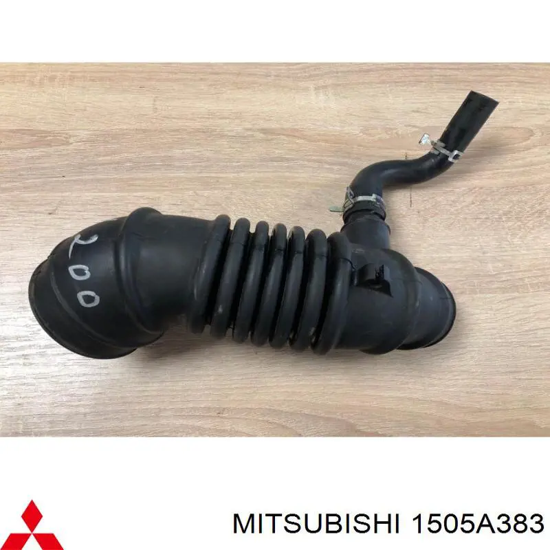 Купити 1505A383 Mitsubishi Патрубок повітряний, вихід повітряного фільтра