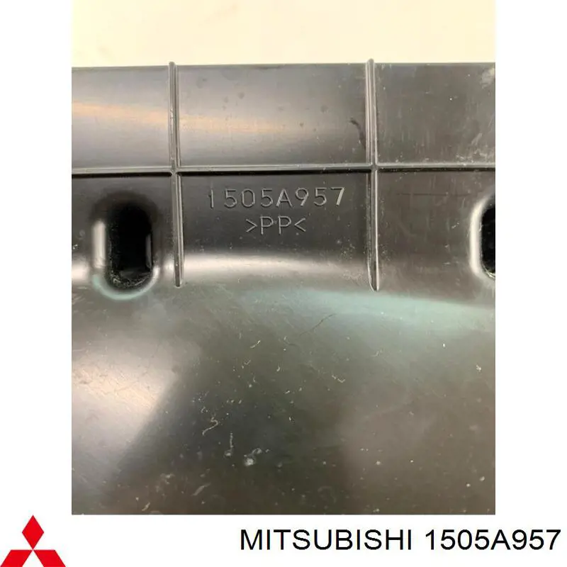 1505A957 Mitsubishi 