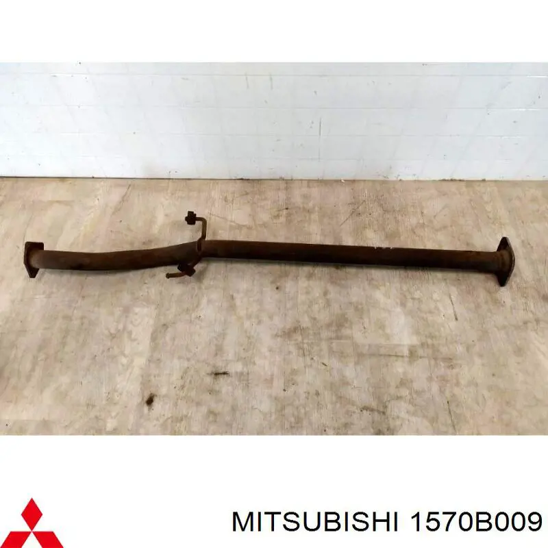 1570B009 Mitsubishi Середній глушник