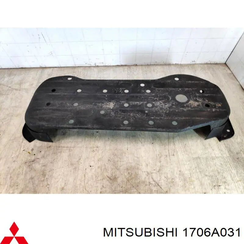 1706A031 Mitsubishi Захист днища, паливного бака