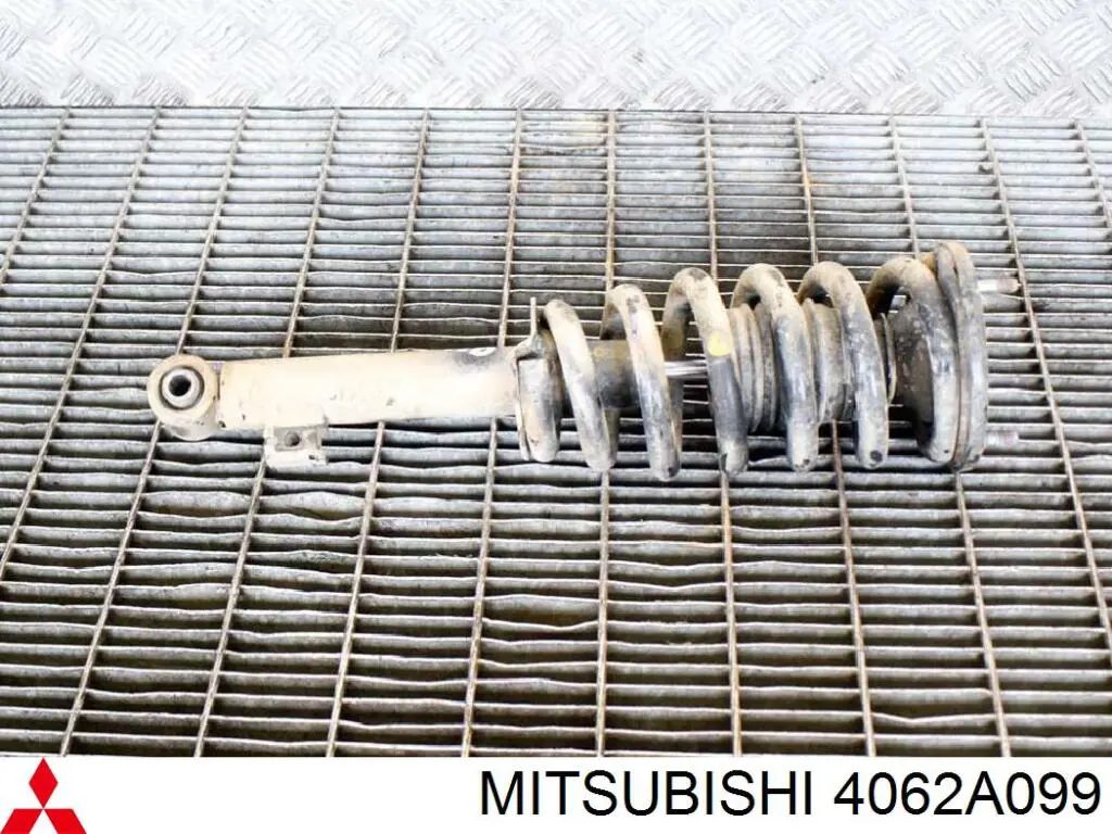Купити 4062A087 Mitsubishi Амортизатор передньої підвіски