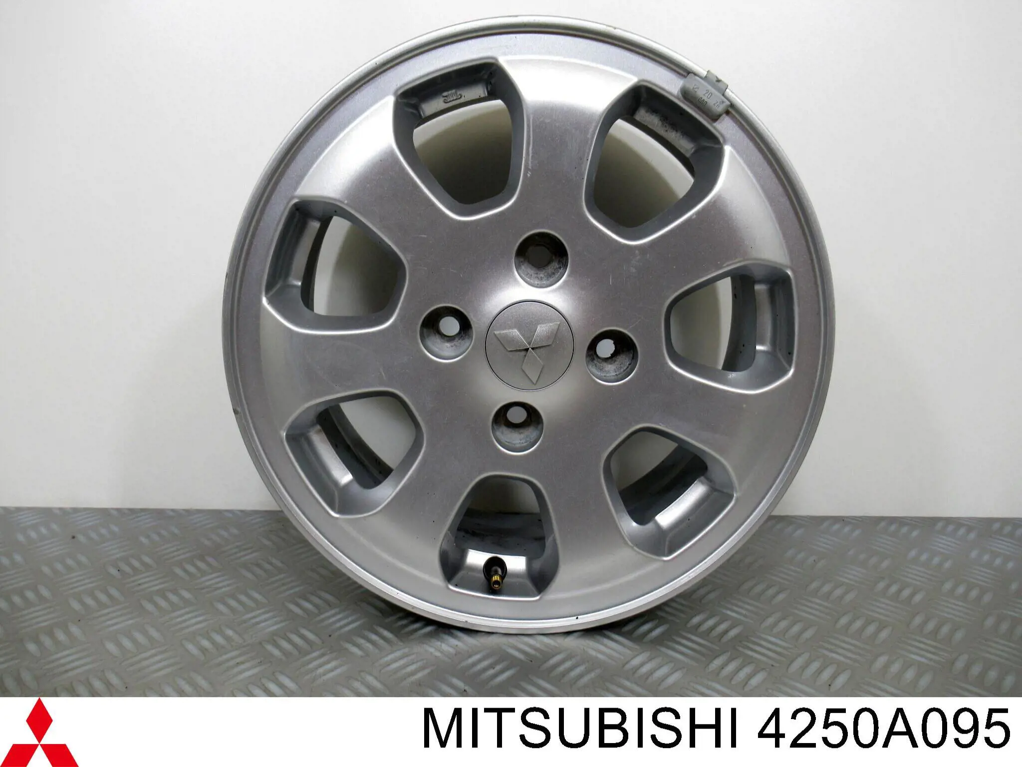 4250A095 Mitsubishi Диски колісні литі (легкосплавні, титанові)