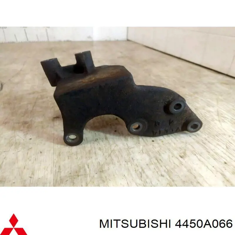  Mitsubishi 4450A066 ціна, від 15.00 USD