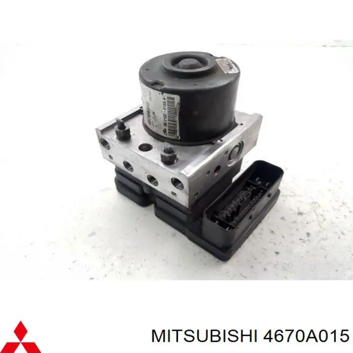 4670A015 Mitsubishi 