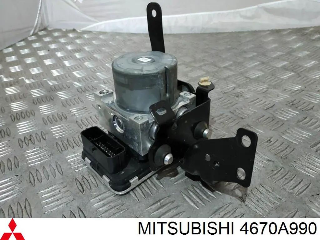 Купити 4670A990 Mitsubishi 