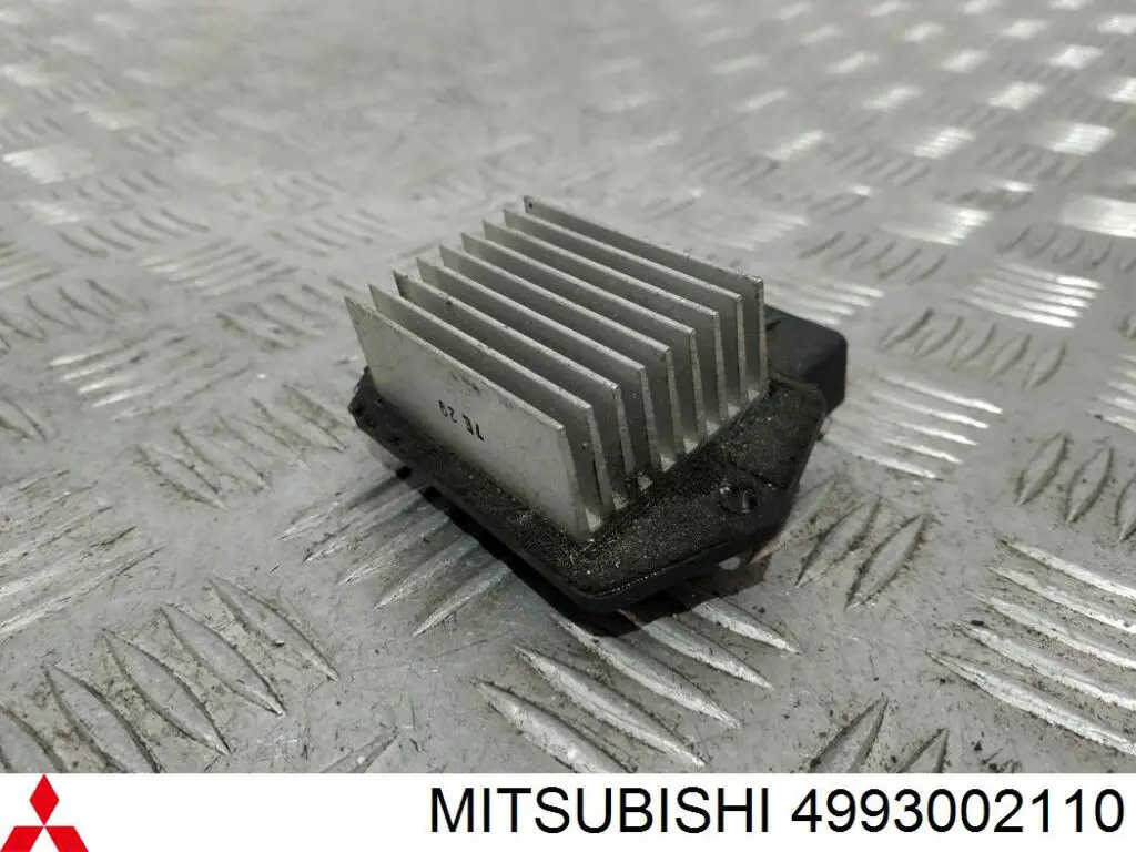4993002110 Denso Регулятор оборотів пічки