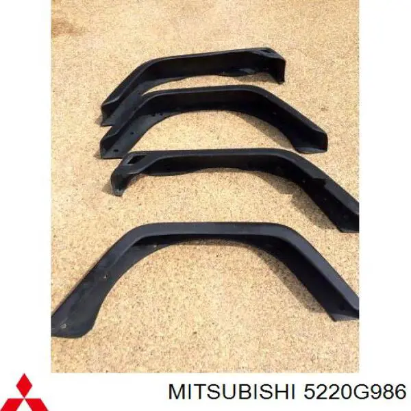 Купити 5220G986 Mitsubishi Щиток брудозахисний передньої арки крила