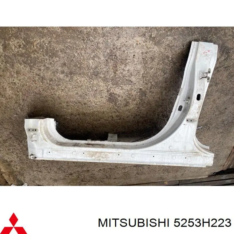 5253H223 Mitsubishi Поріг зовнішній лівий